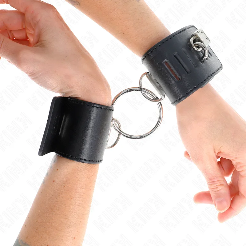 Kink - Fixed Wrist Restraints with Ring and Padlock Closure Black Adjustable 16-23 cm X 5.5 cm